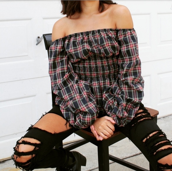 Tops - 🚨//The Ginger// Plaid puff sleeve